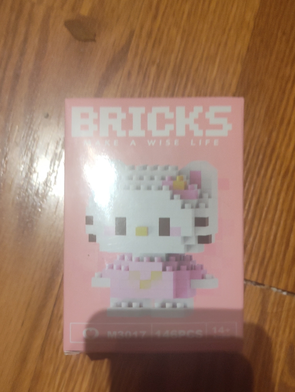 BRICKS Hello Kitty-style Pixel Figure - Pink and White BRAND NEW